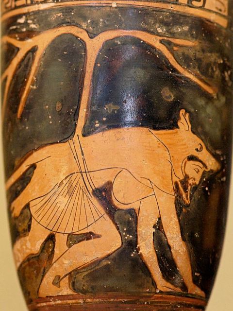 Dolon wearing a wolf-skin. Attic red-figure vase, c. 460 BC.